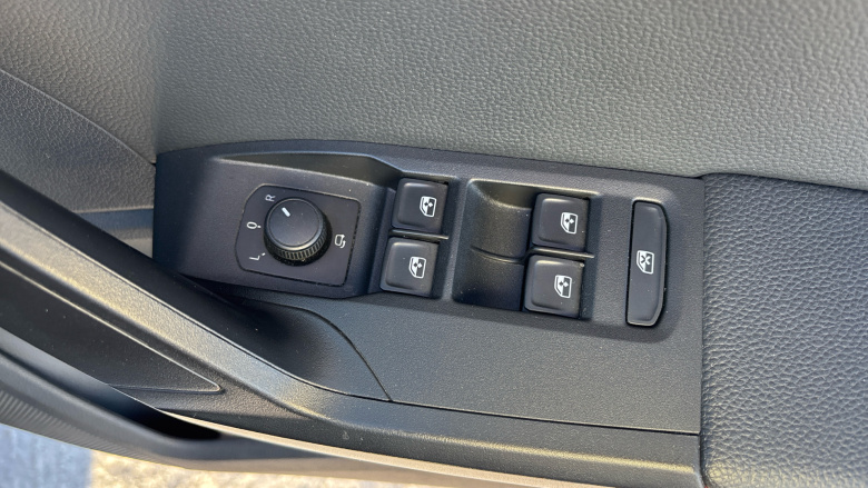 SEAT Arona 1.0 TSI 110 FR Sport 5dr DSG Petrol Hatchback